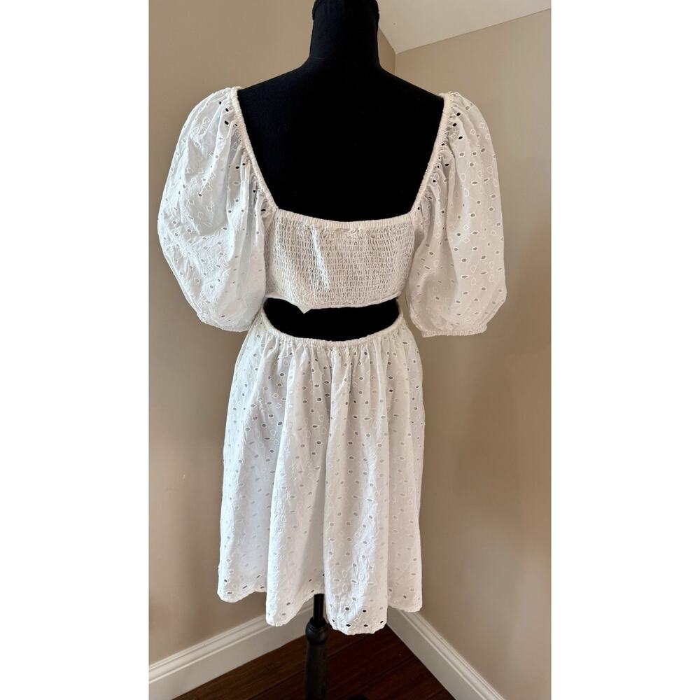 White Eyelet Women’s Dress Size Medium - Picture 7 of 10